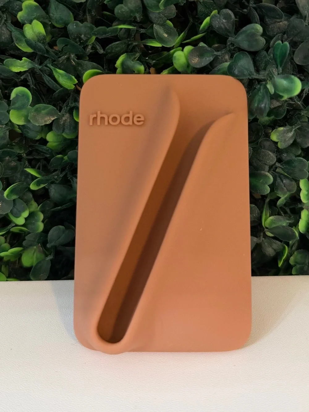 RHODE Snap-On Lip Case with MagSafe - limited edition color 